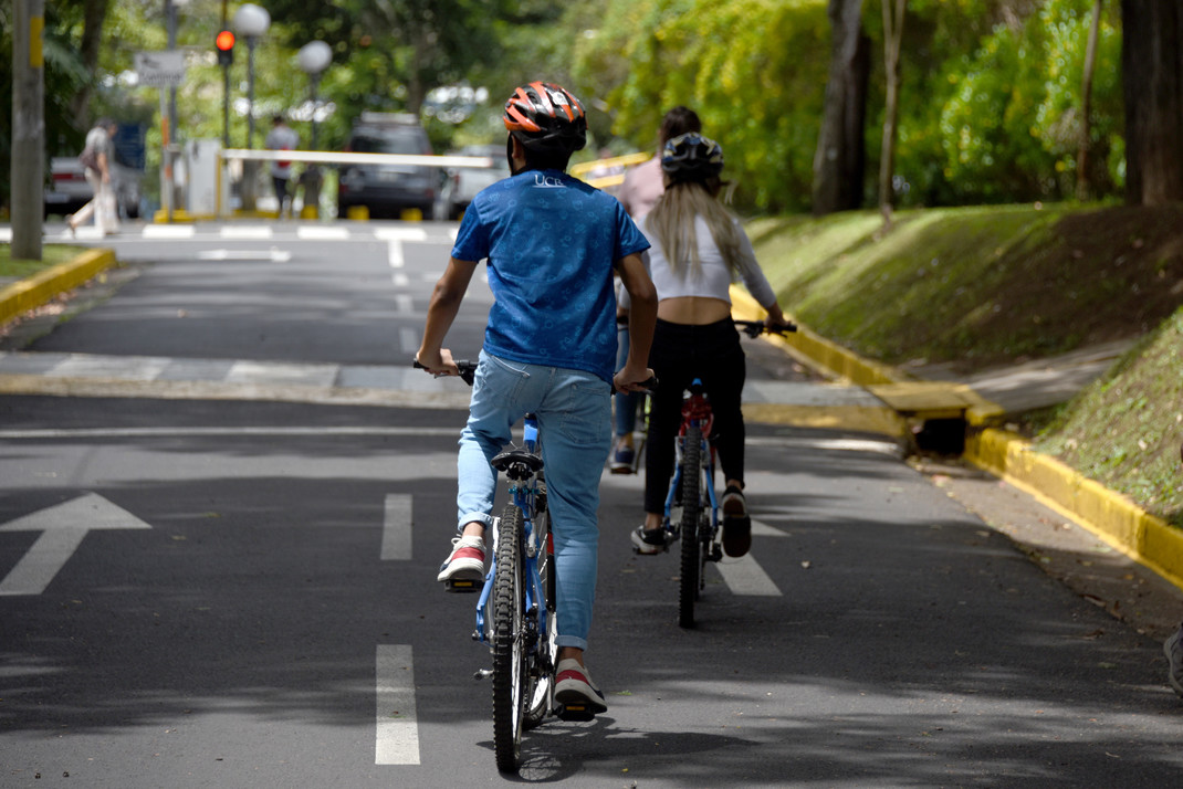 Analizan uso de bicicletas como transporte sostenible en campus de la UCR